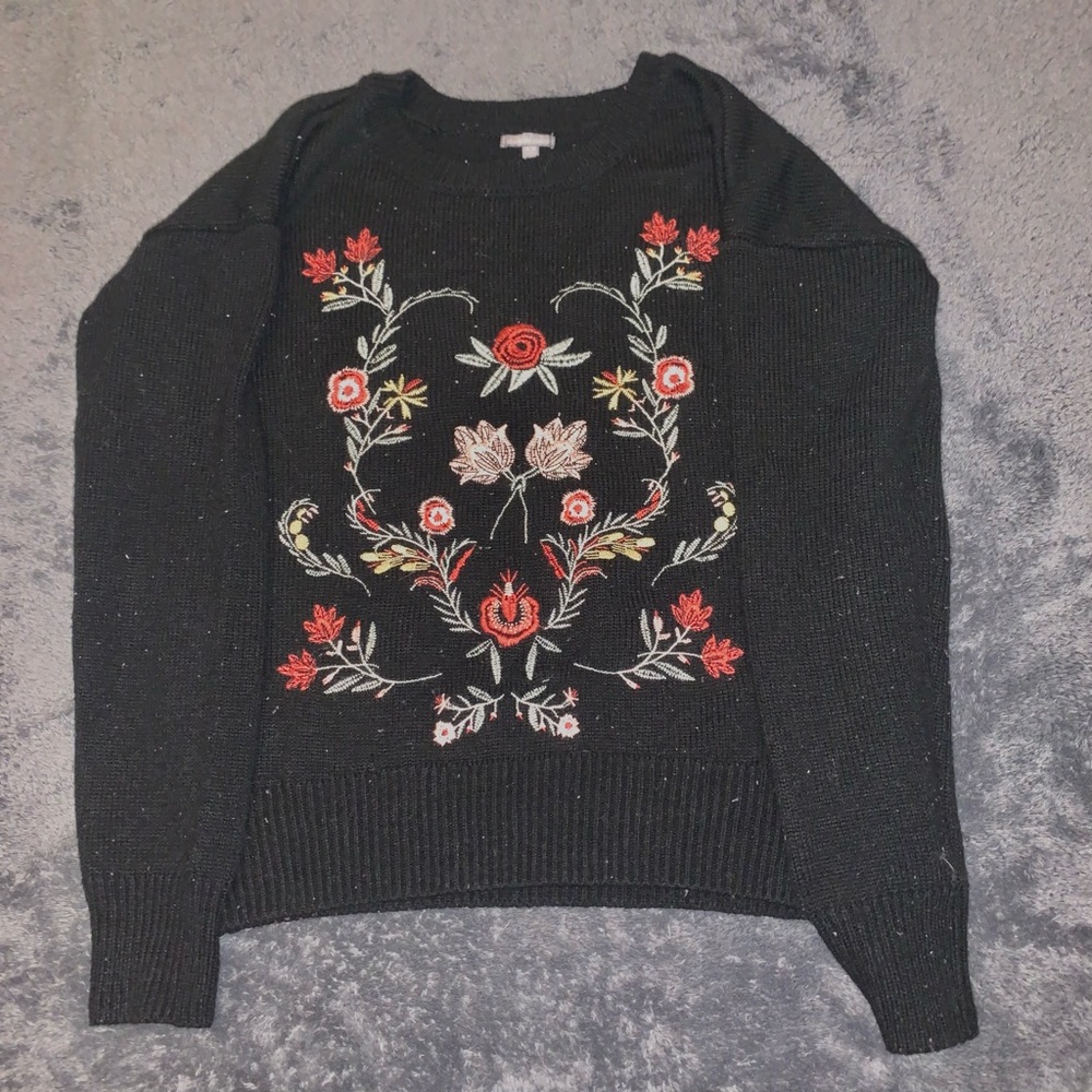 ROSE DETAIL SWEATER BLACK (AS IS)